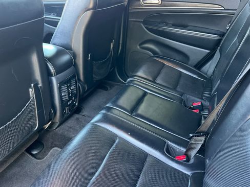 Used 2017 Jeep Grand Cherokee Limited w/ Luxury Group II RWD image 5