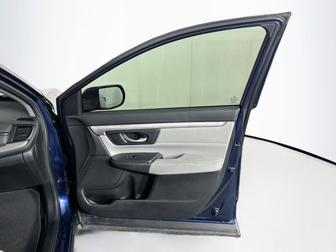 Used 2018 Honda CR-V LX image 29