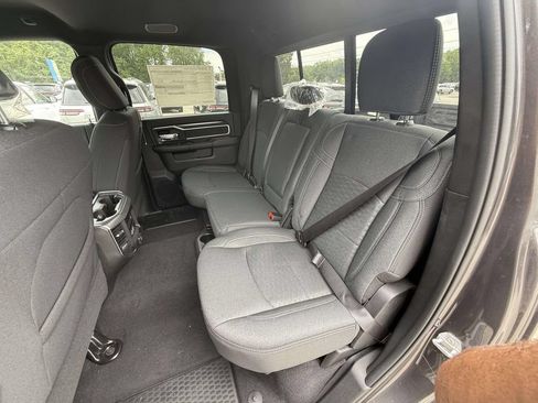 New 2026 RAM 2500 Big Horn AWD/4WD image 13