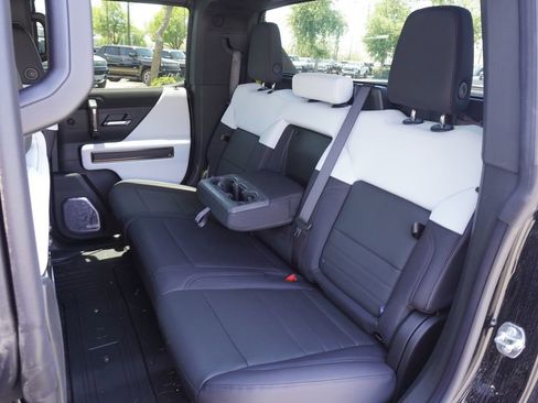 New 2025 GMC Hummer EV 3X image 9