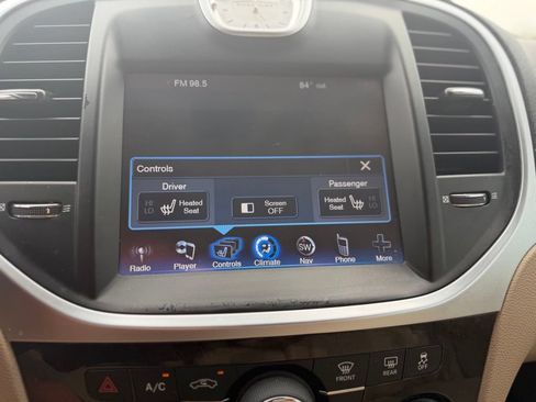 Used 2013 Chrysler 300 w/ Driver Convenience Group RWD image 26
