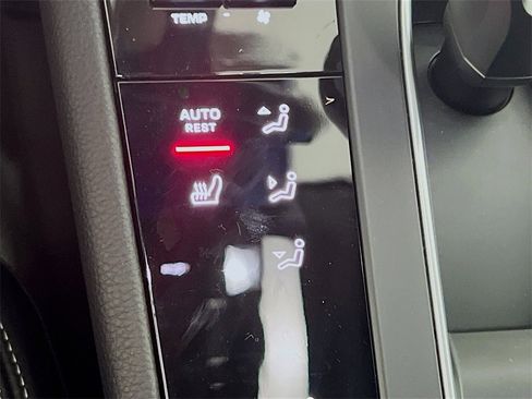 New 2026 Porsche Macan Turbo image 23