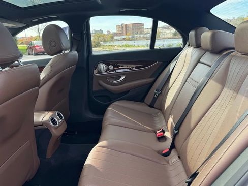 Used 2017 Mercedes-Benz E 300 4MATIC image 25