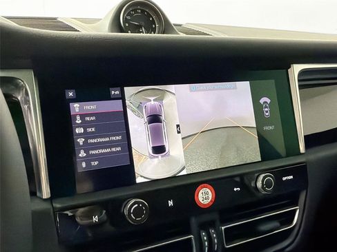 Certified 2026 Porsche Macan AWD/4WD image 22