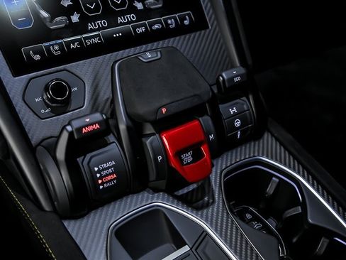 Used 2023 Lamborghini Urus Performante AWD/4WD image 36