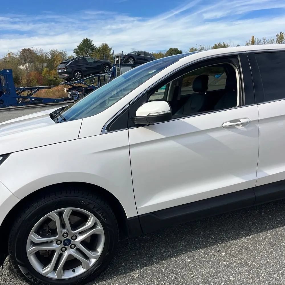 Used 2017 Ford Edge Titanium w/ Equipment Group 301A AWD/4WD image 2