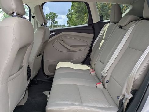 Used 2018 Ford Escape SE w/ SE Sync 3 Package FWD image 14