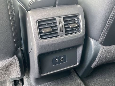 Certified 2023 Nissan Rogue SL FWD image 15