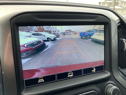 Used 2021 Chevrolet Silverado 1500 LT Trail Boss w/ Convenience Package II image 23