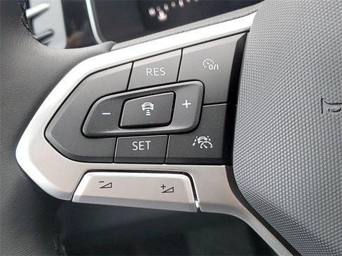 New 2025 Volkswagen Jetta SE image 23