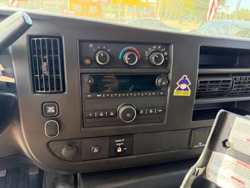 Used 2022 Chevrolet Express 2500 image 12