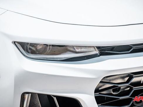 Used 2018 Chevrolet Camaro ZL1 RWD image 54