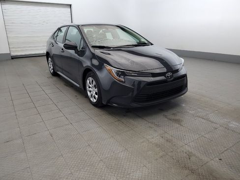 Used 2025 Toyota Corolla LE FWD image 13