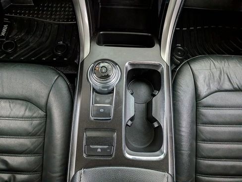 Used 2018 Ford Fusion SE w/ Fusion SE Technology Package image 31