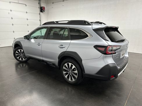 Used 2024 Subaru Outback Limited AWD/4WD image 6