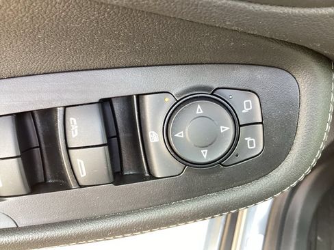 Used 2023 Buick Encore GX Select w/ Sport Touring Package AWD/4WD image 35