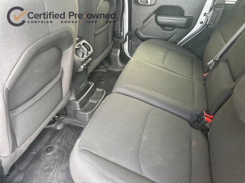 Used 2023 Jeep Wrangler Unlimited AWD/4WD image 13