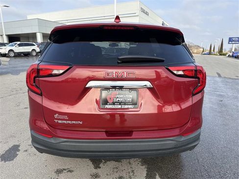 Used 2018 GMC Terrain SLE image 4