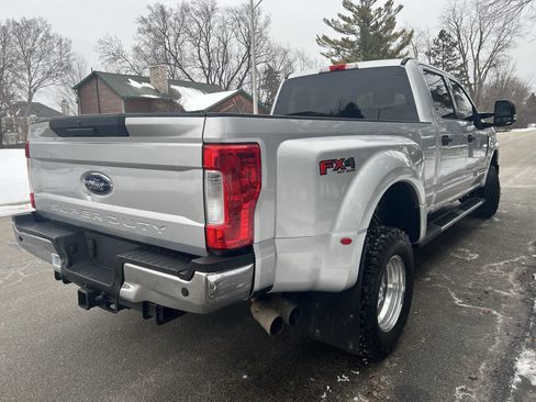 Used 2017 Ford F350 XLT w/ XLT Value Package AWD/4WD image 6