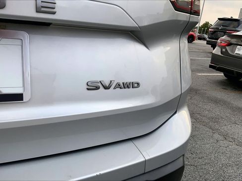 Used 2024 Nissan Rogue SV AWD/4WD image 9