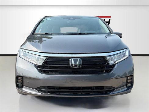 Used 2023 Honda Odyssey Elite image 2