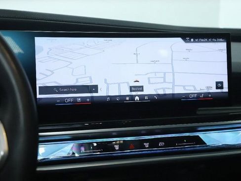 Used 2025 BMW 740i xDrive image 23