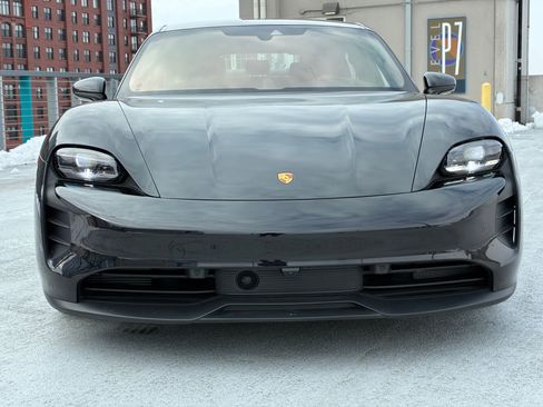 Certified 2023 Porsche Taycan GTS image 6