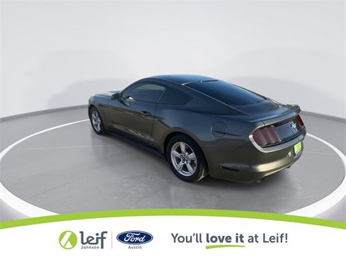 Used 2017 Ford Mustang Coupe image 8