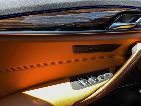 Used 2023 BMW 530i xDrive w/ M Sport Package image 15