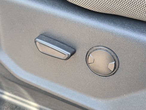 Used 2022 Ford F350 XLT w/ XLT Premium Package image 12