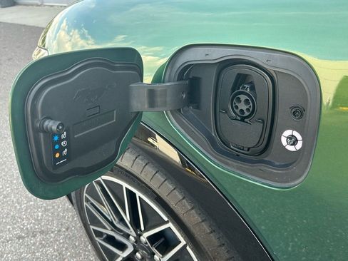 Used 2024 Ford Mustang Mach-E Premium image 39