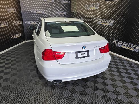 Used 2011 BMW 328i xDrive Sedan image 11