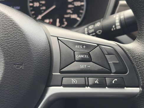 Used 2024 Nissan Altima 2.5 SV image 21