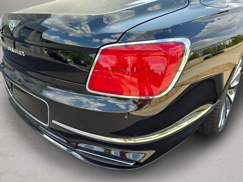 New 2025 Bentley Flying Spur Plug-In Hybrid image 11