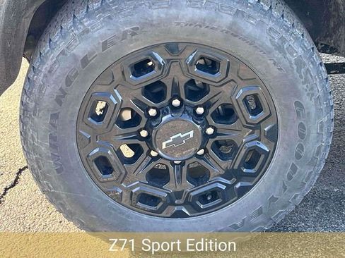 Certified 2024 Chevrolet Silverado 2500 LT w/ Z71 Sport Edition image 12