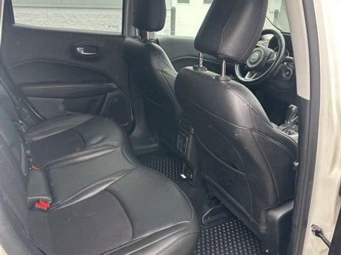 Used 2019 Jeep Compass Latitude w/ Popular Equipment Group AWD/4WD image 30