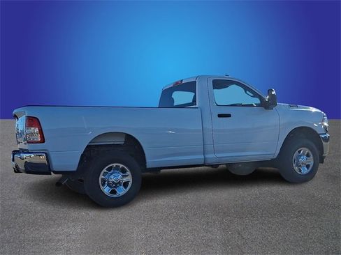 Used 2024 RAM 2500 Tradesman w/ Chrome Appearance Group image 4