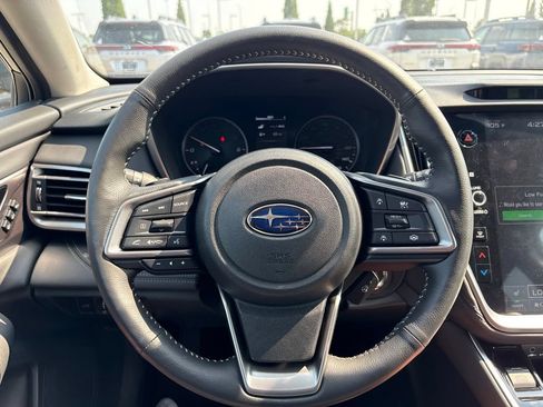 Used 2025 Subaru Outback Limited w/ Popular Package #2 AWD/4WD image 2
