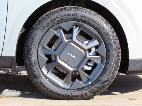 New 2026 Kia Carnival EX FWD image 15
