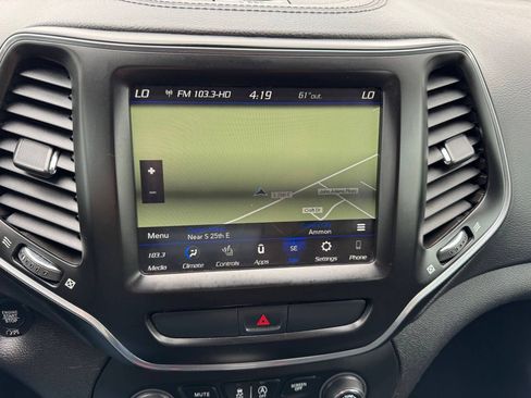 Used 2022 Jeep Cherokee Latitude Lux w/ Sun & Sound Group AWD/4WD image 21