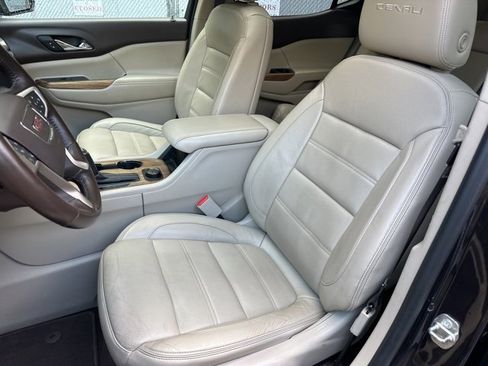 Used 2017 GMC Acadia Denali w/ Technology Package image 24