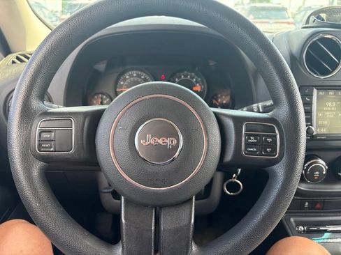 Used 2016 Jeep Patriot Sport w/ Power Value Group FWD image 2