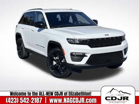 New 2025 Jeep Grand Cherokee Limited w/ Black Appearance Package image 1