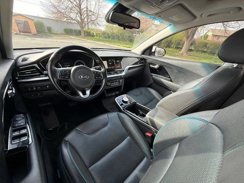Used 2020 Kia Niro EX Premium w/ Cold Weather Package image 9