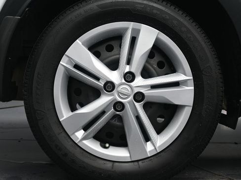 Certified 2025 Nissan Kicks Play S FWD image 12