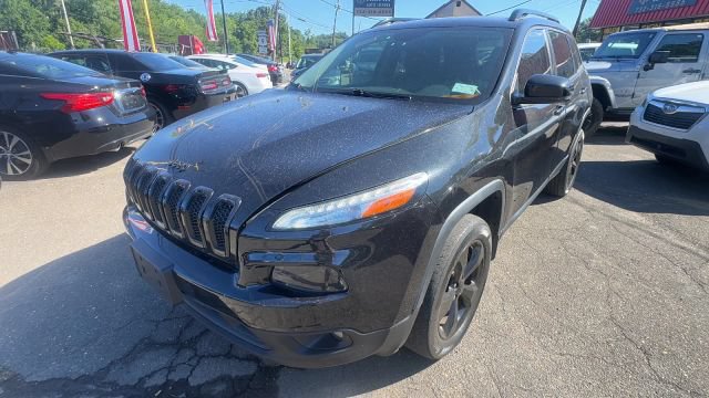 Used 2015 Jeep Cherokee Latitude w/ Comfort/Convenience Group AWD/4WD image 1