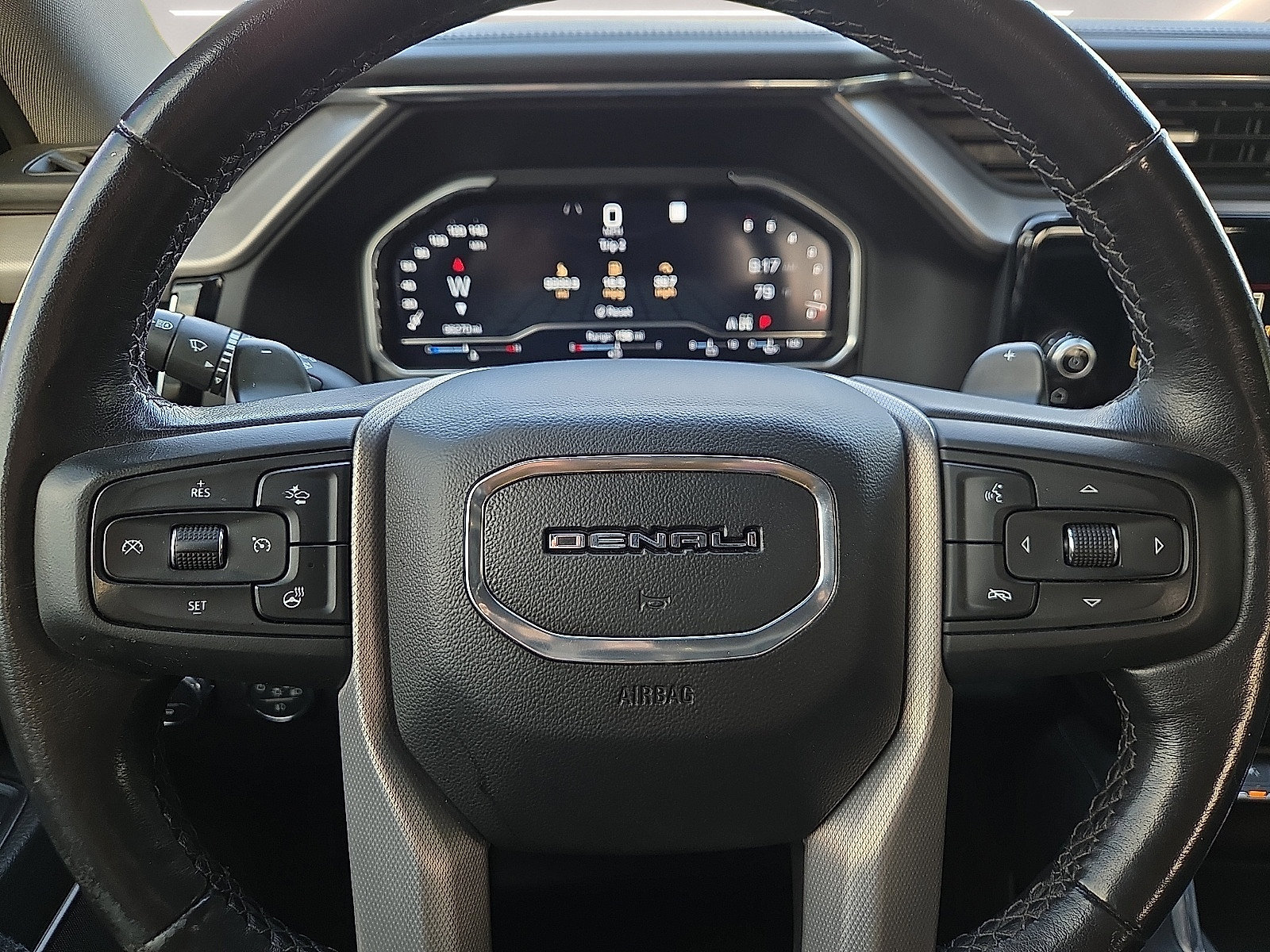 Used 2022 GMC Sierra 1500 Denali w/ Denali Reserve Package AWD/4WD image 24