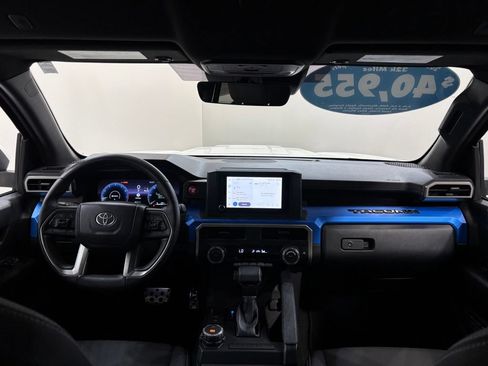 Used 2025 Toyota Tacoma TRD Sport AWD/4WD image 10