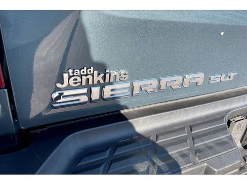Used 2013 GMC Sierra 2500 SLT w/ SLT Convenience Package image 31