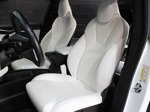 Used 2017 Tesla Model X 100D image 30